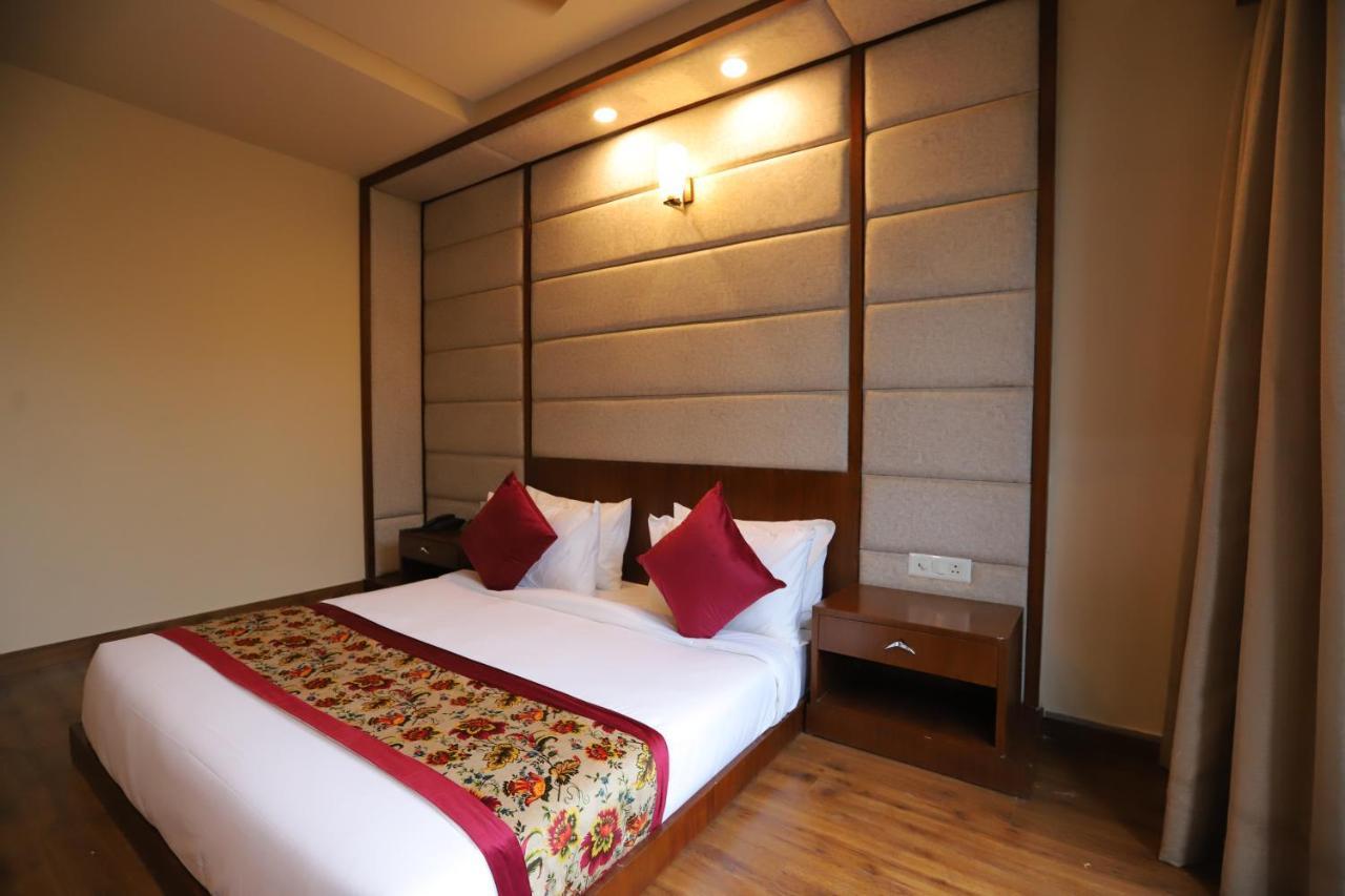 Ip Royal Hotel - Nueva Delhi Exterior foto